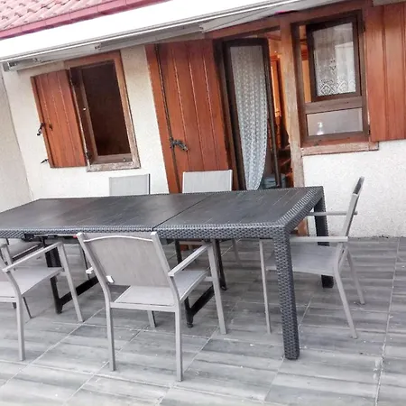 Chalet Confortable A Avec Terrasse